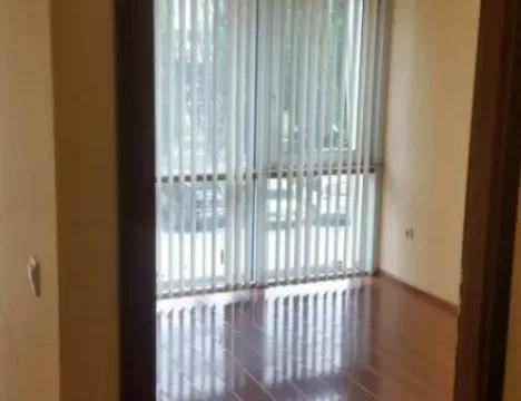 Izdavanje, poslovni prostor, 42m², Centar, Podgorica - image 4