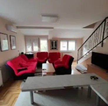 Stan in Železnička Stanica