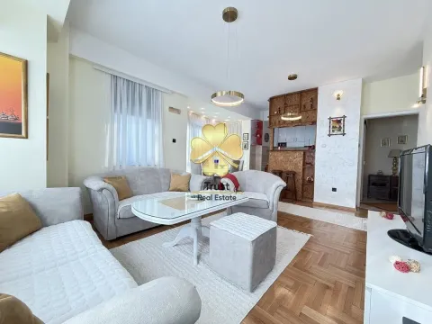 Izdavanje, dvosoban stan, 76m², Centar, Podgorica - image 2