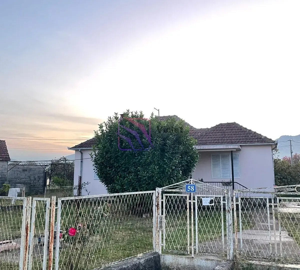 Prodaja, kuća, 80m², Botun, Podgorica