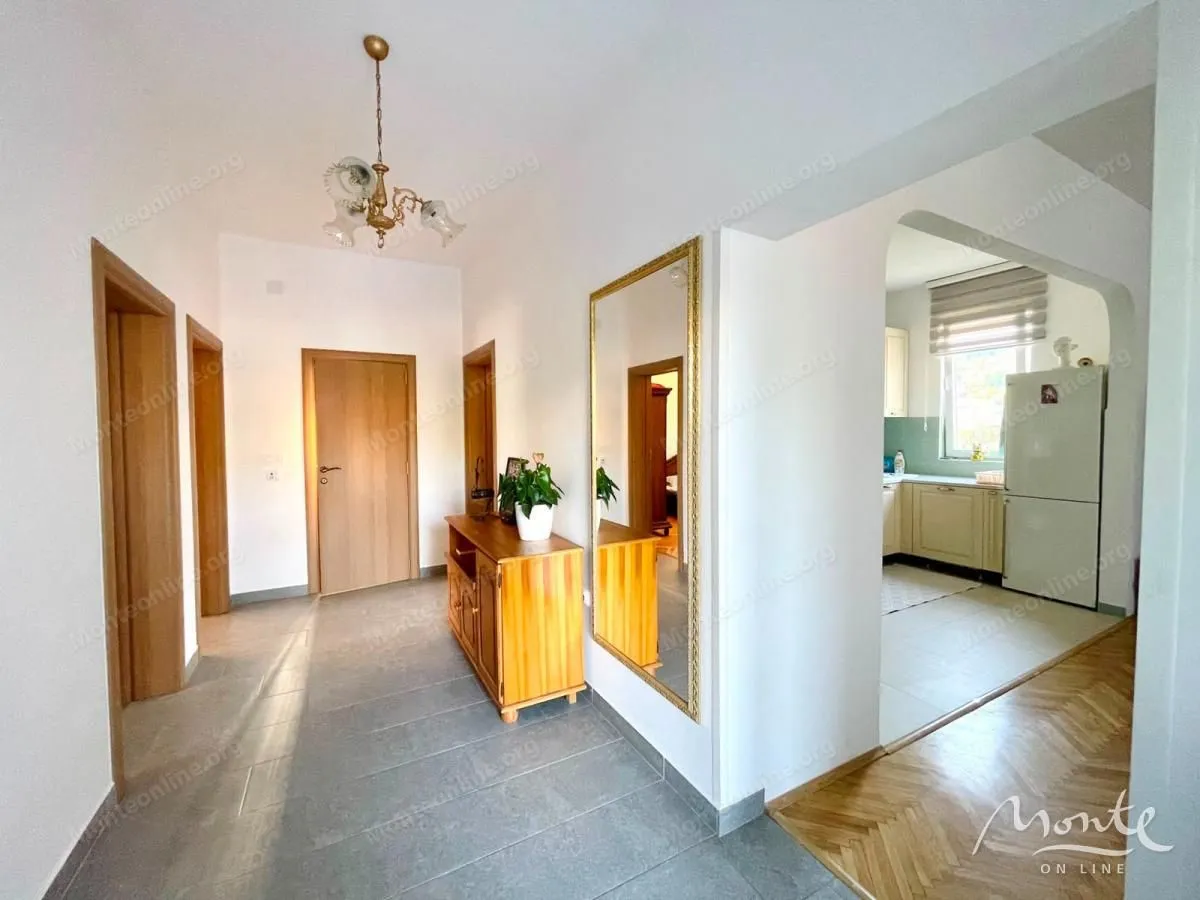 Prodaja, kuća, 250m², Radovići, Tivat