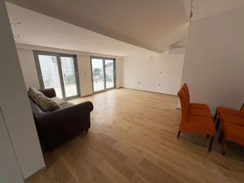 Prodaja, trosoban stan, 171m², Petrovac, Budva - image 20