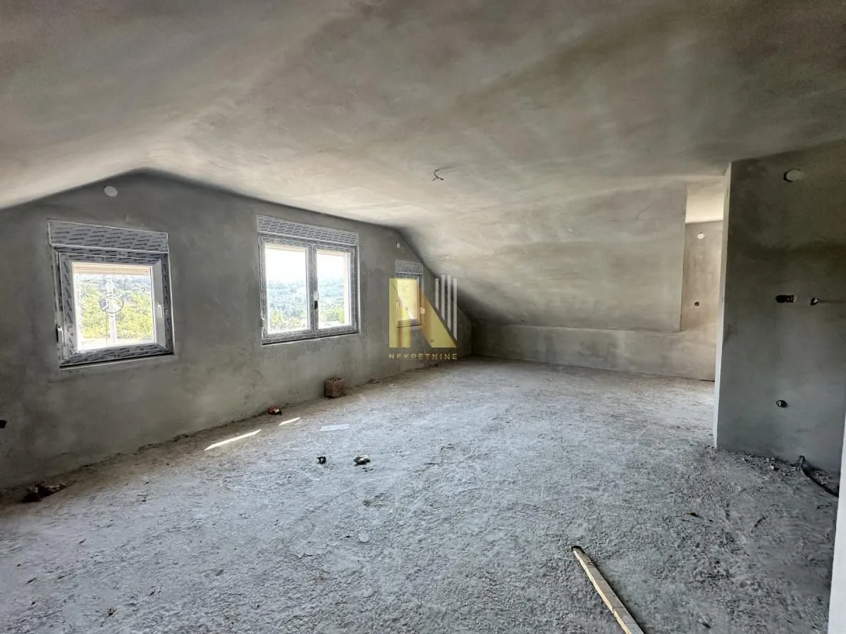 Prodaja, kuća, 321m², Sremska Kamenica, Petrovaradin