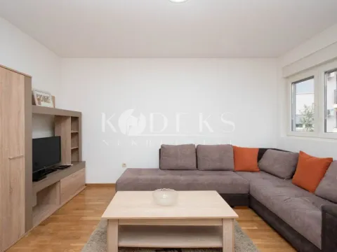 Rent, two bedroom apartment, 59m², City Kej, Podgorica - image 4