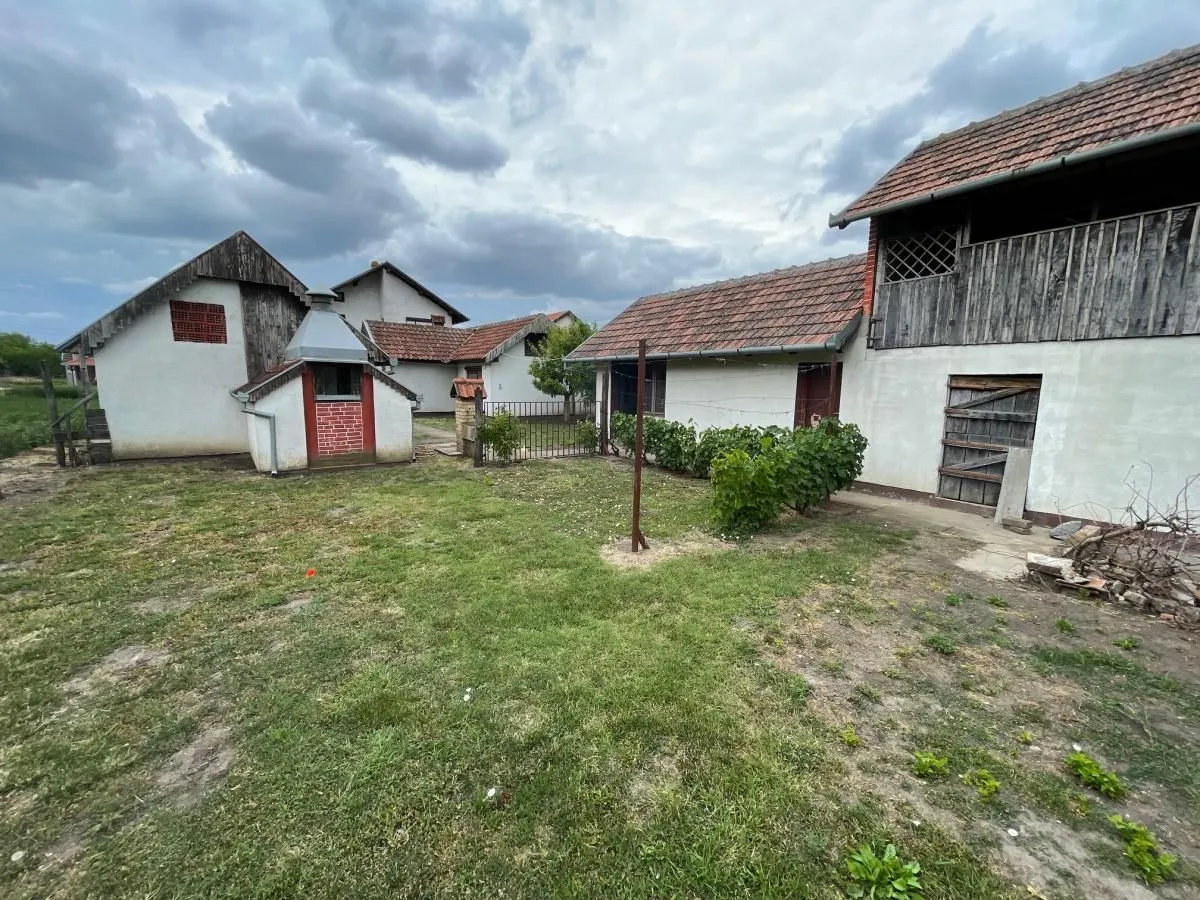 Sale, house, 250m², Žitište, Zrenjanin