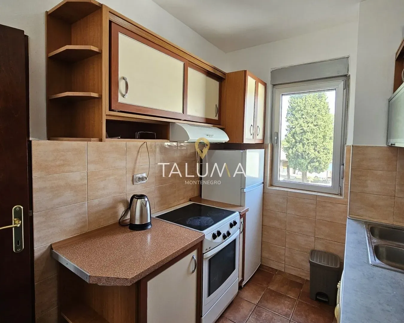 Izdavanje, trosoban stan, 120m², Zabjelo, Podgorica