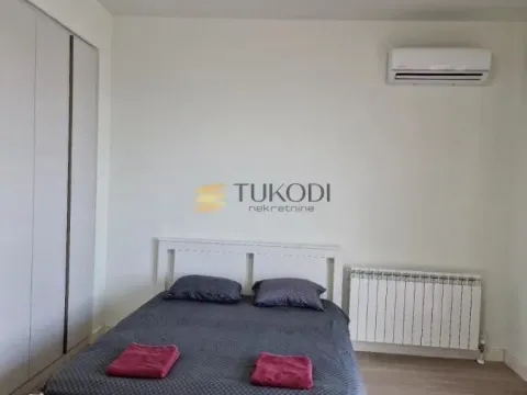 Rent, one bedroom apartment, 37m², Savski Venac, Beograd - image 4