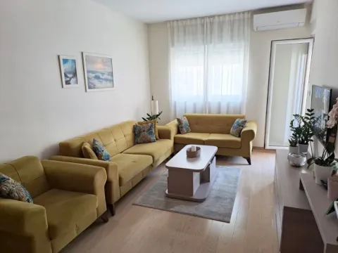 Prodaja, dvosoban stan, 72m², City Kvart, Podgorica - image 10