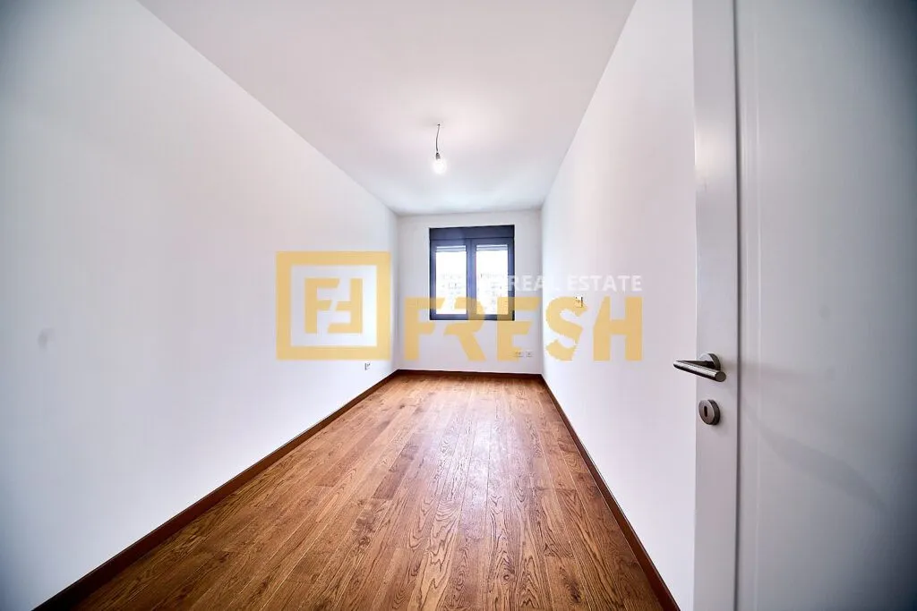 Prodaja, trosoban stan, 110m², Tološi, Podgorica
