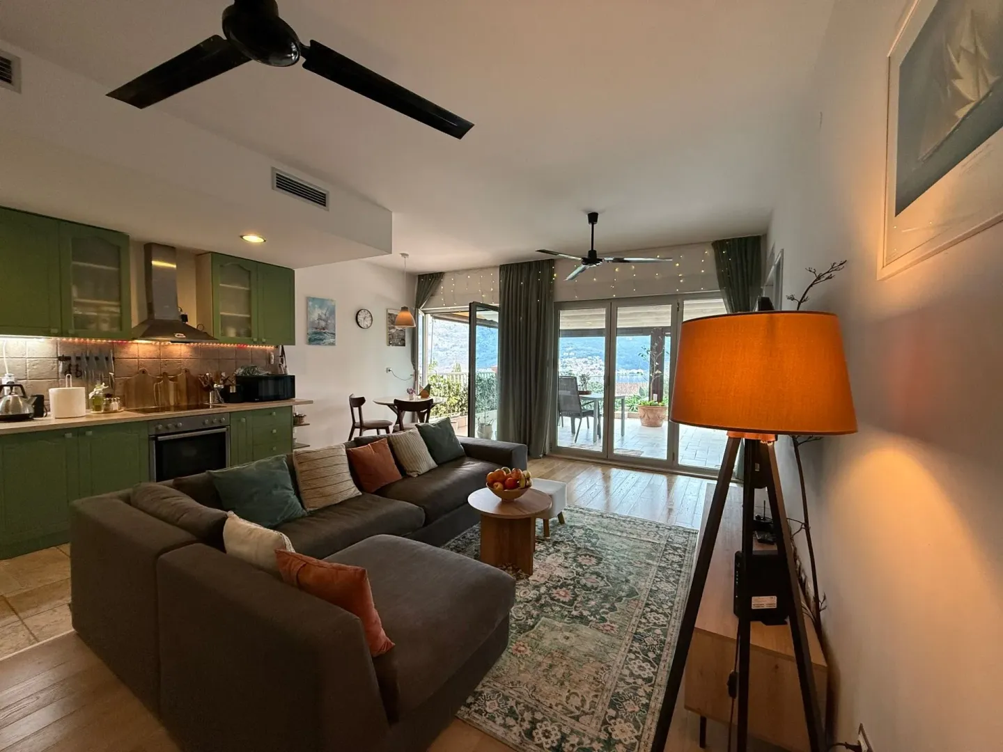 Prodaja, trosoban stan, 74m², Dobrota, Kotor