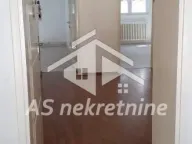 Izdavanje, trosoban stan, 75m², Južni Bulevar, Vračar Sve Podlokacije - image 6