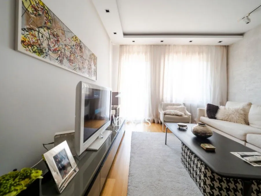 Prodaja, trosoban stan, 76m², Vračar Hram, Vračar Sve Podlokacije