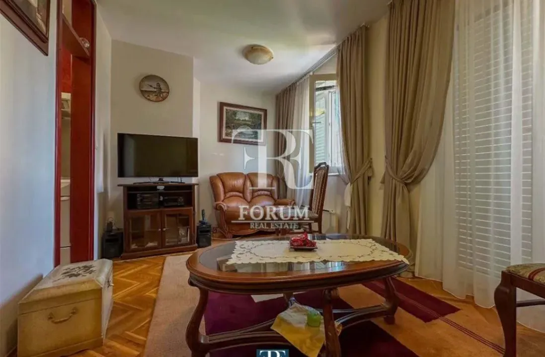 Izdavanje, dvosoban stan, 73m², Ljubović, Podgorica