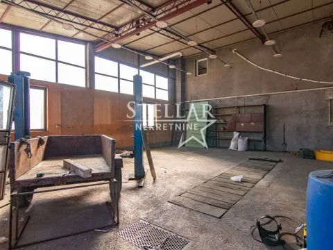 Izdavanje,  poslovni prostor, 73m2, Tološi, Podgorica