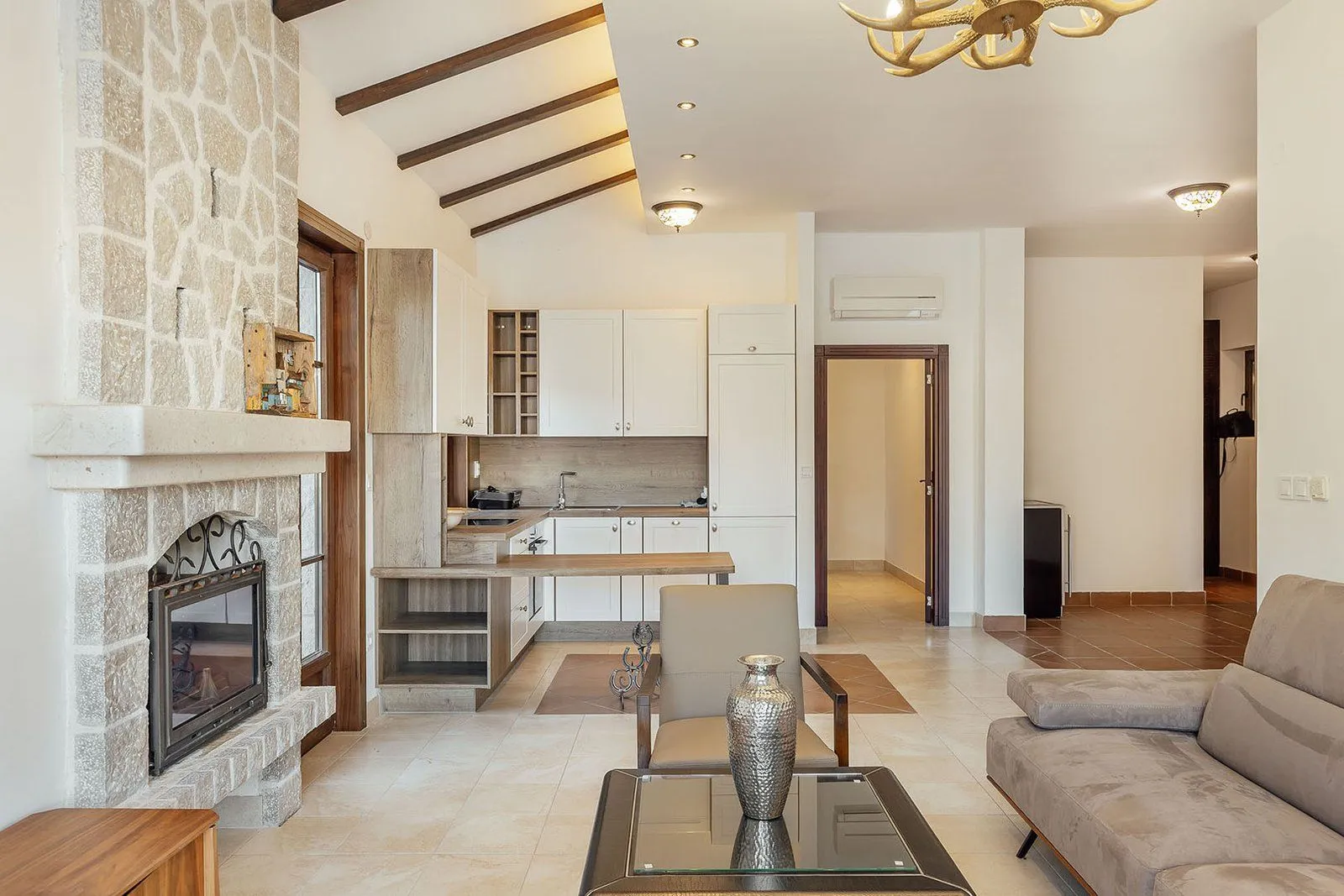Sale, three bedroom apartment, 103m², Kostanjica, Kotor