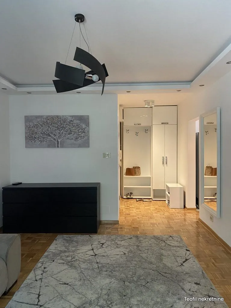 Izdavanje, četvorosoban stan, 87m², Bezanijska Kosa 2, Bežanijska Kosa Sve Podlokacije
