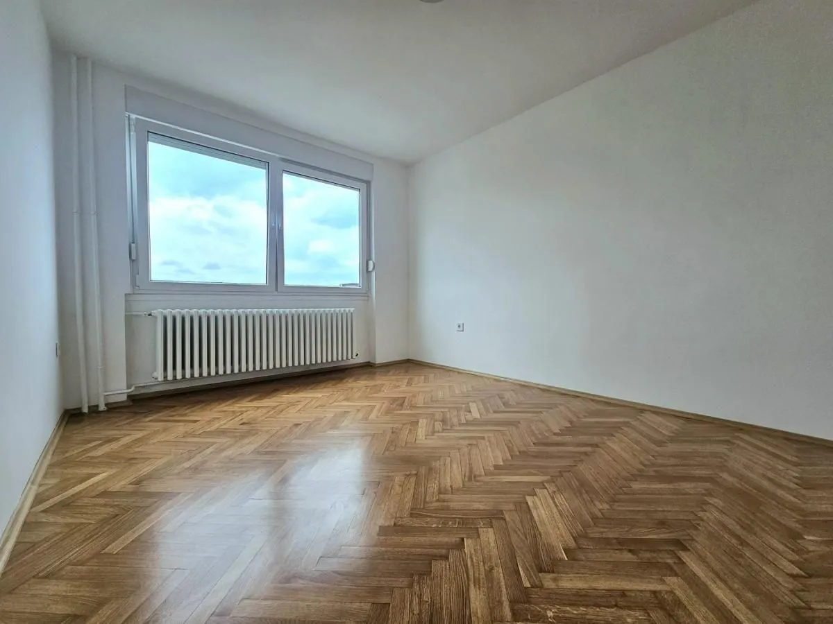Prodaja, trosoban stan, 64m², Bulevar Oslobodjenja, Novi Sad Sve Podlokacije