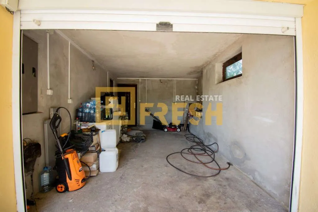 Sale, house, 300m², Donja Gorica, Podgorica