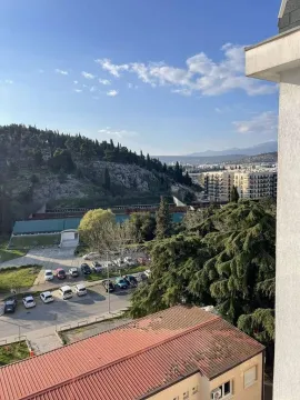 Izdavanje, jednosoban stan, 40m², Pobrežje, Podgorica - image 2