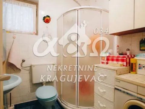 Prodaja, kuća, 210m², Erdoglija, Kragujevac - image 13