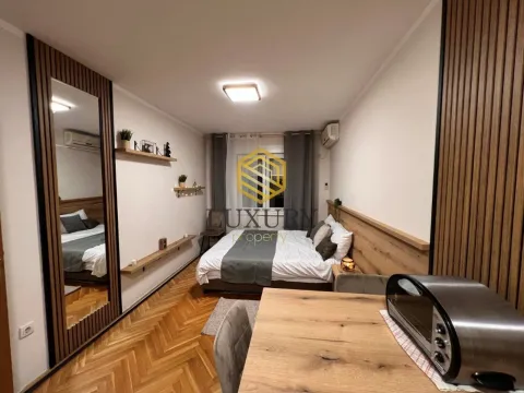 Prodaja, garsonjera, 24m², Blok 6, Podgorica - image 5