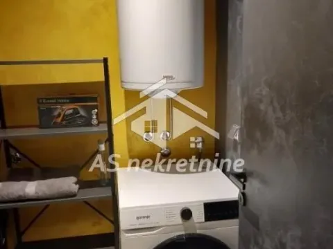 Izdavanje, trosoban stan, 80m², Savski Venac, Beograd - image 32