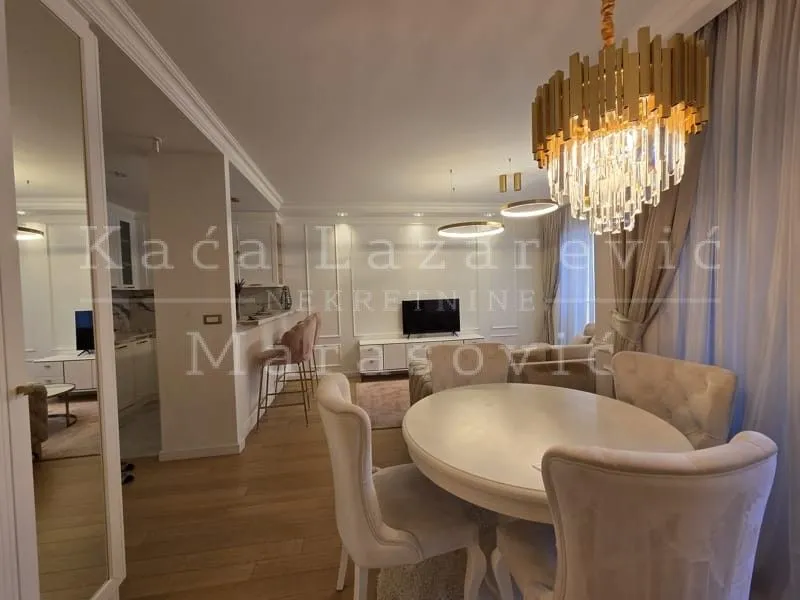 Rent, two bedroom apartment, 53m², Kalenić Pijaca, Vračar Sve Podlokacije