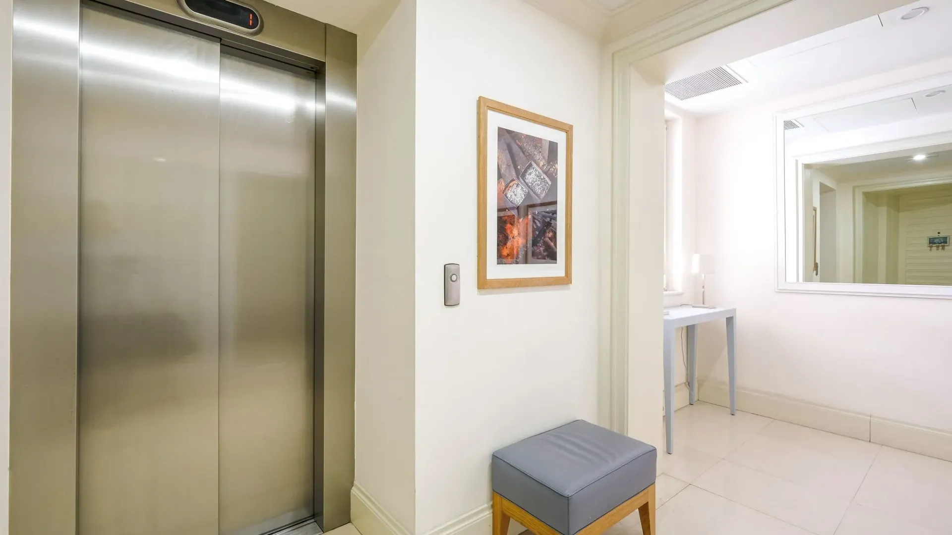 Prodaja, jednosoban stan, 68m², Tivat, Crna Gora