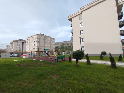 Izdavanje, jednosoban stan, 40m², Tološi, Podgorica - image 10