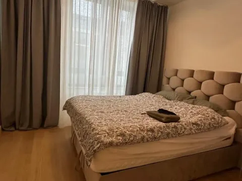 Izdavanje, trosoban stan, 74m², Savski Venac, Beograd - image 17