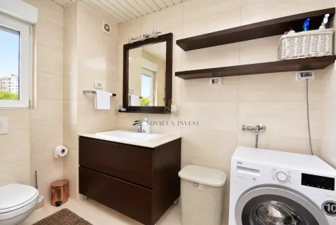 Rent, three bedroom apartment, 120m², City Kvart, Podgorica - image 13
