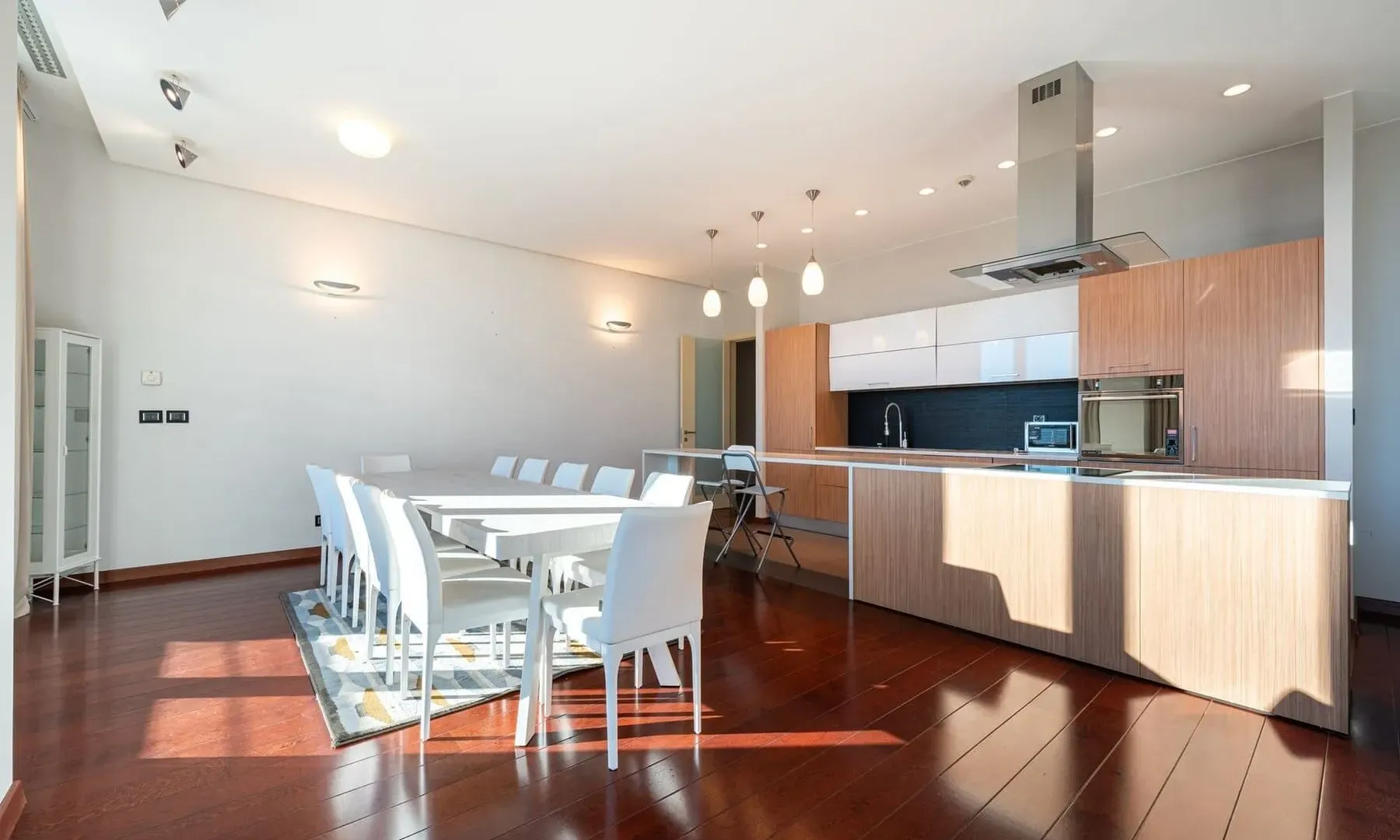 Prodaja, trosoban stan, 205m², Kod Capital Plaze, Podgorica