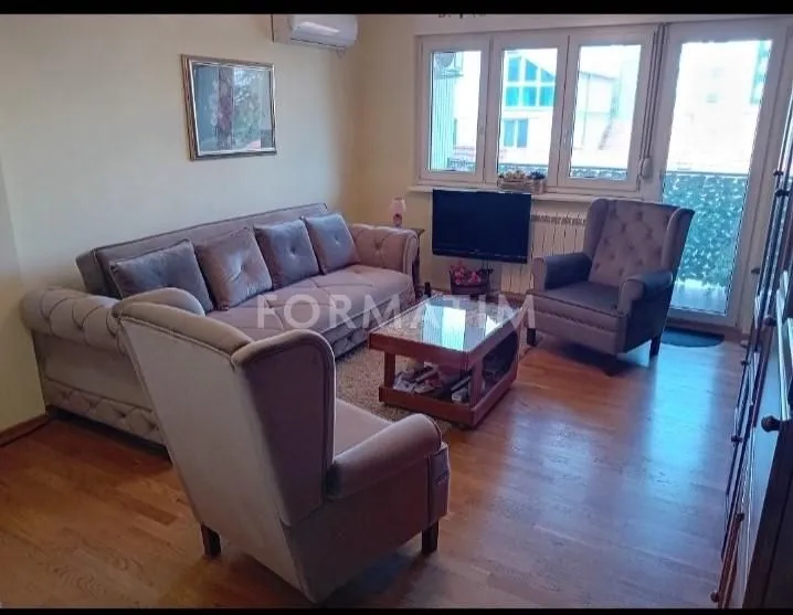 Sale, three bedroom apartment, 68m², Centar, Čačak