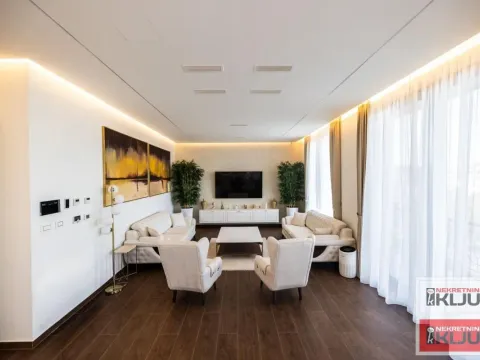 Izdavanje, četvorosoban stan, 135m², Tatarsko brdo, Petrovaradin - image 33