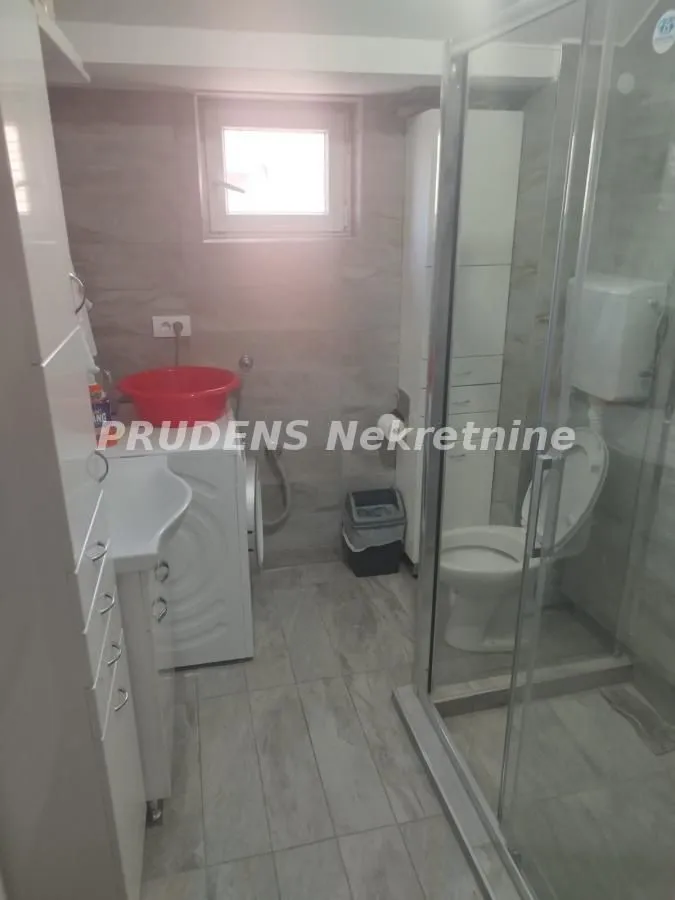 Sale, house, 240m², Surčin, Beograd