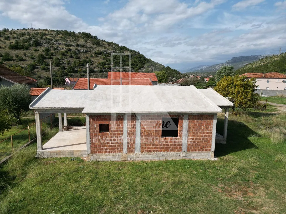 Prodaja, kuća, 150m², Rogami, Podgorica
