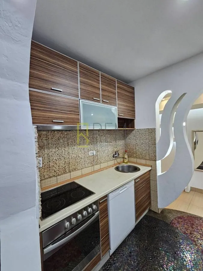 Rent, two bedroom apartment, 68m², Stari Aerodrom, Podgorica