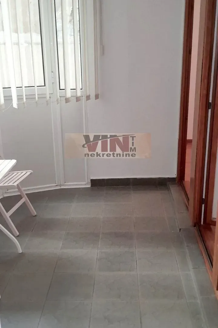 Izdavanje, trosoban stan, 85m², Altina, Beograd