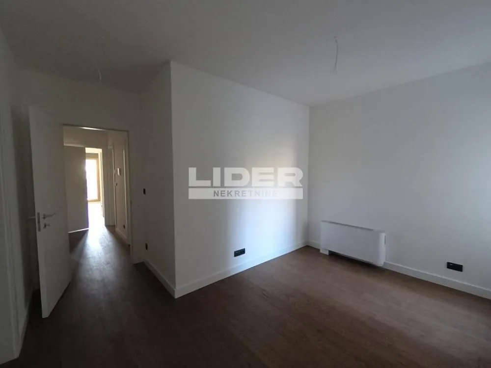 Sale, four bedroom apartment, 125m², Autokomanda, Voždovac Sve Podlokacije