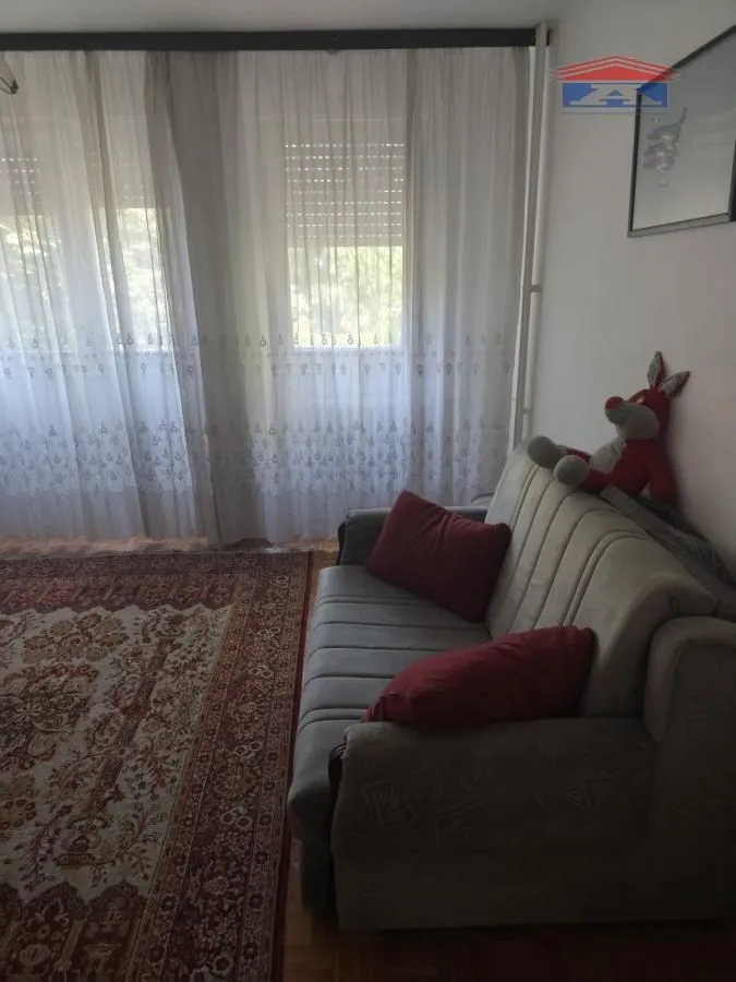 Izdavanje, trosoban stan, 80m², Novo naselje, Novi Sad