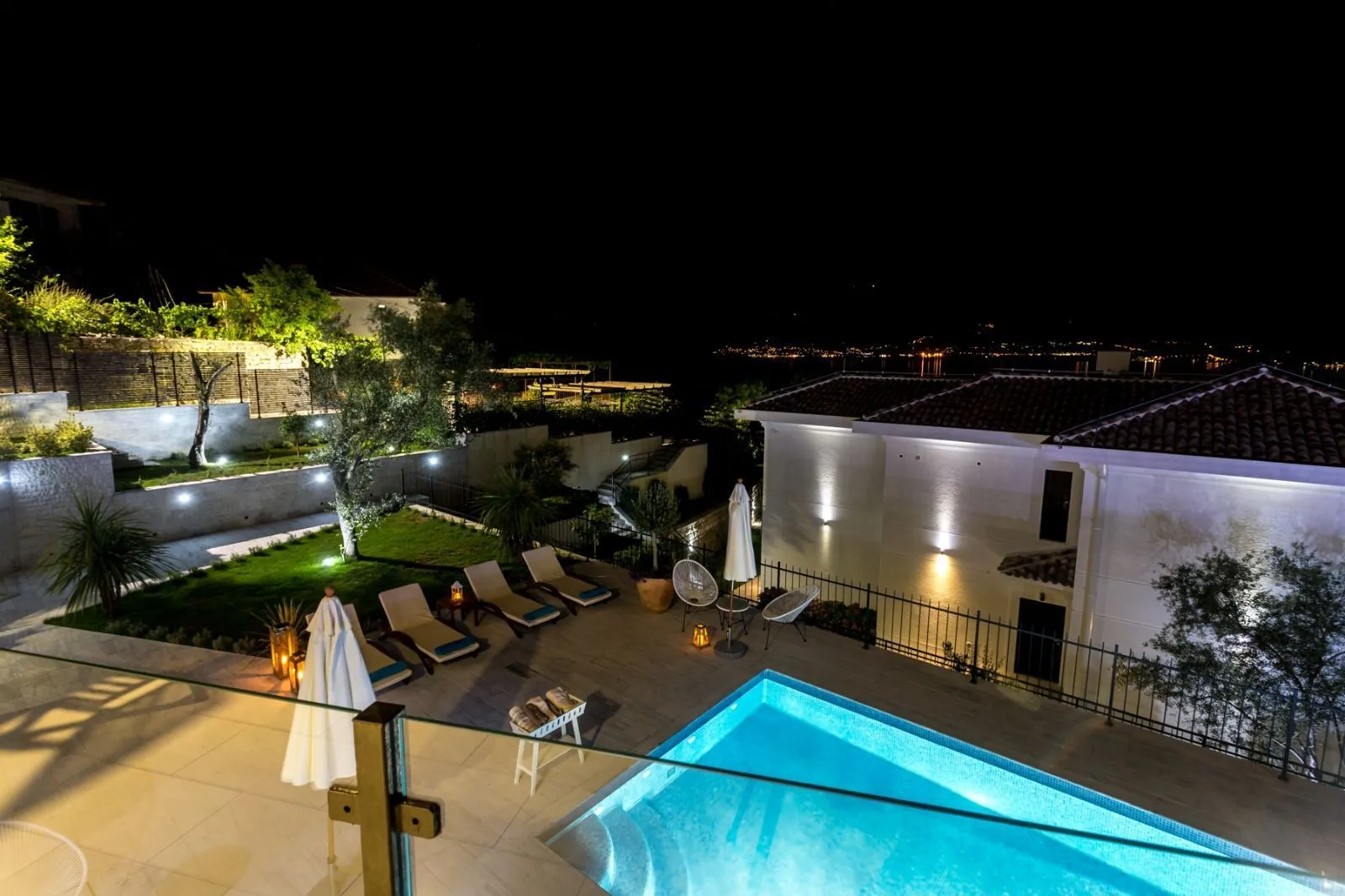 Prodaja, kuća, 360m², Đenovići, Herceg Novi