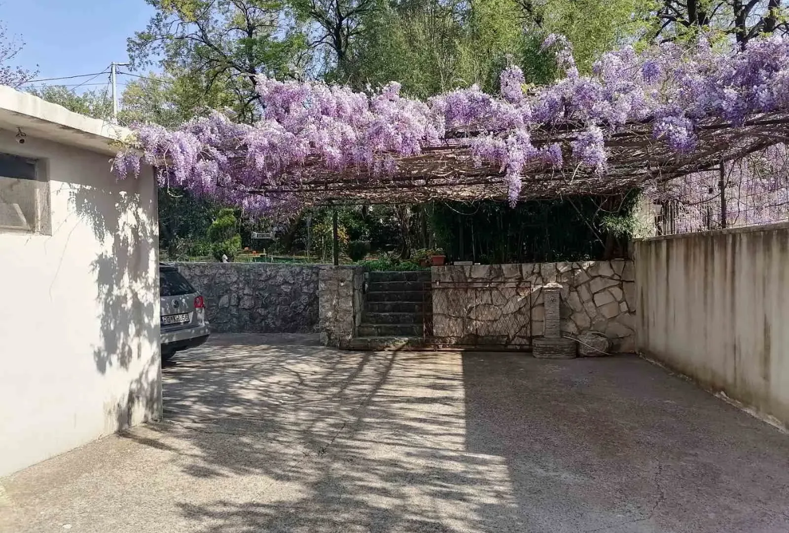 Prodaja, kuća, 350m², Preko Morače, Podgorica