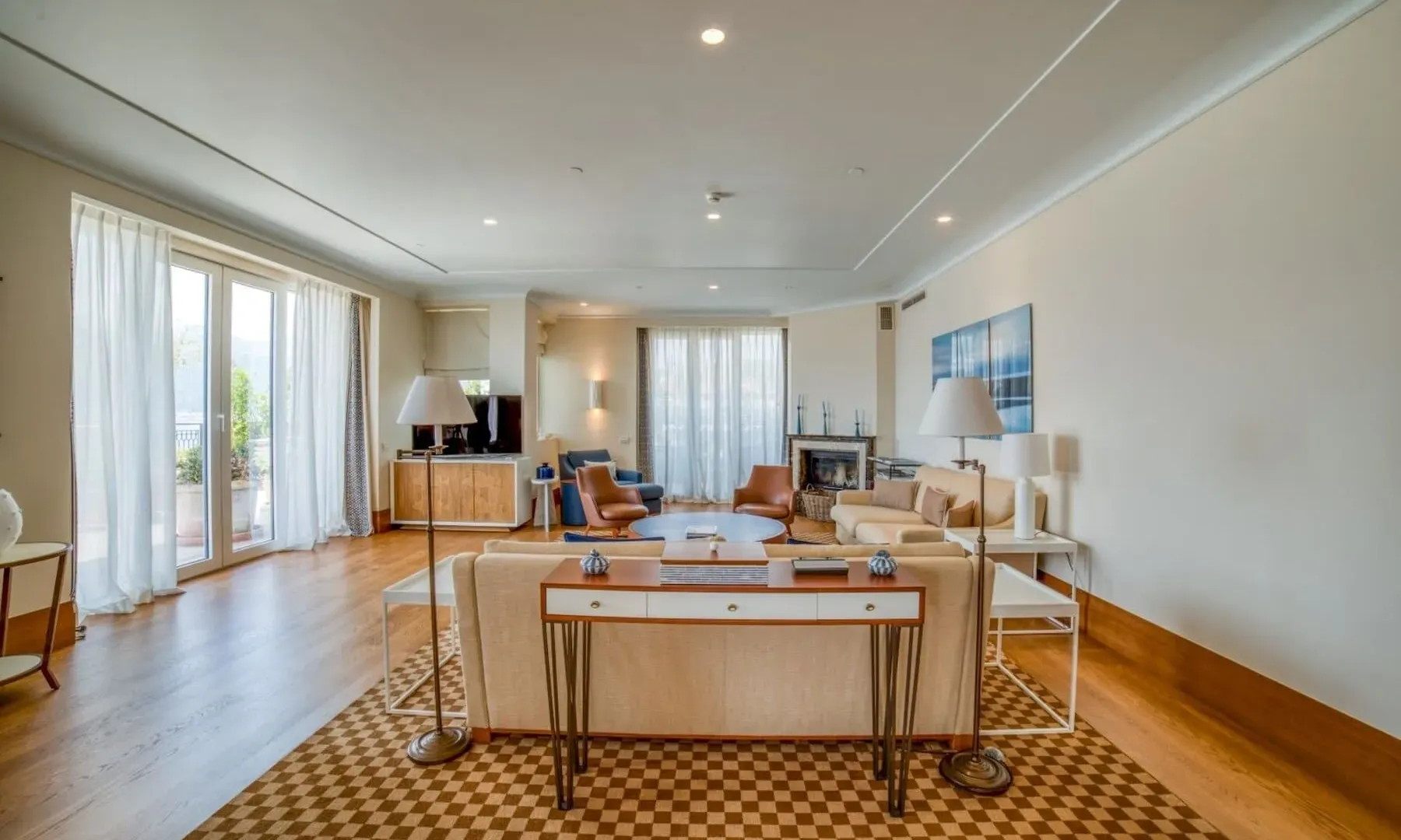 Sale, four bedroom apartment, 600m², Porto Montenegro, Tivat