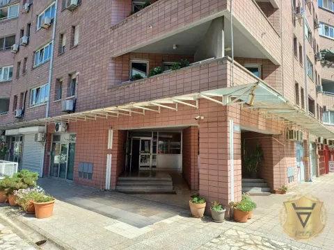 Izdavanje, trosoban stan, 150m², Novi Beograd Sve Podlokacije, Beograd