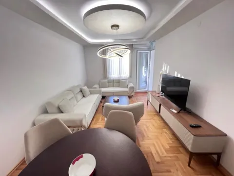 Izdavanje, dvosoban stan, 77m², Dubovica, Budva - image 3