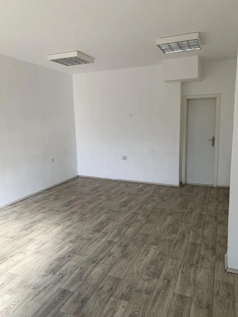 Izdavanje, kuća, 120m², Blok 9, Podgorica