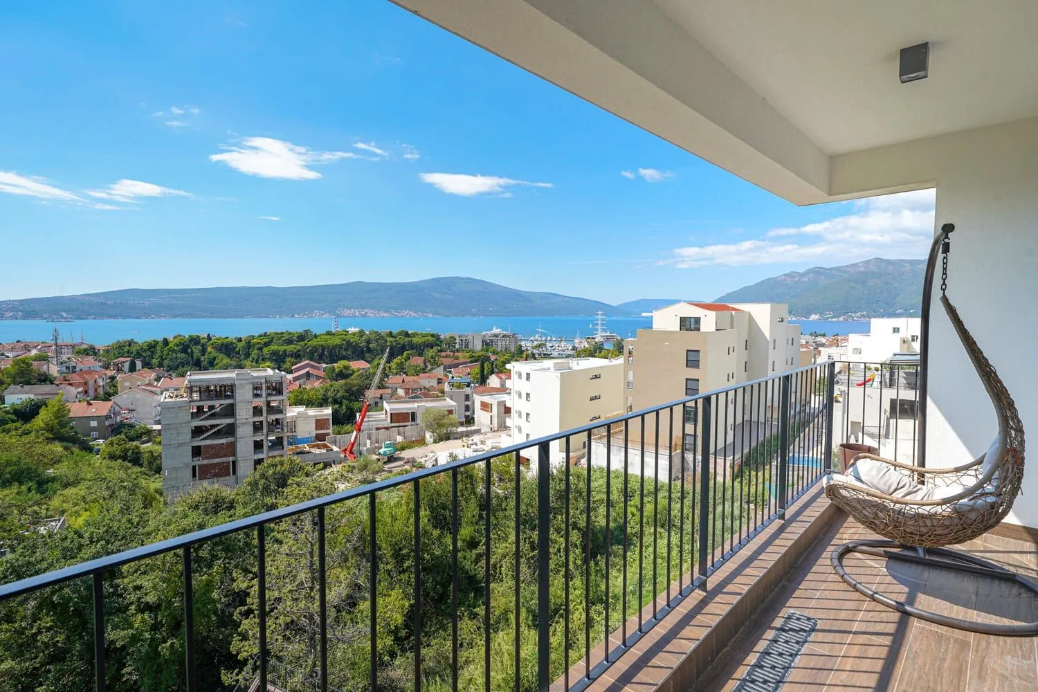 Prodaja, stan, 66m², Tivat, Crna Gora