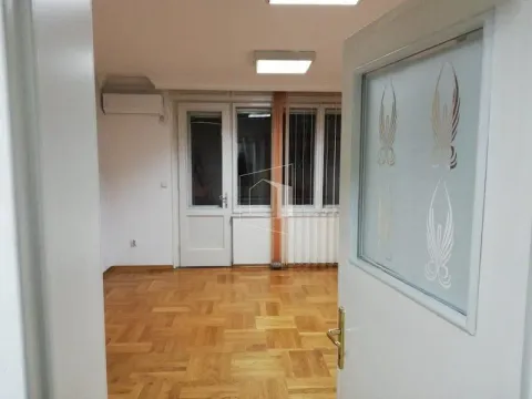 Rent, office space, 80m², Centar, Podgorica - image 4