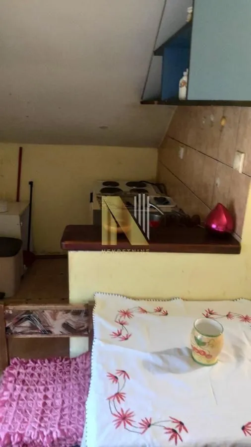 Izdavanje, garsonjera, 24m², Podbara, Novi Sad Sve Podlokacije