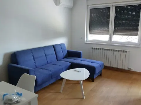 Rent, two bedroom apartment, 46m², Ivanjica, Srbija - image 1